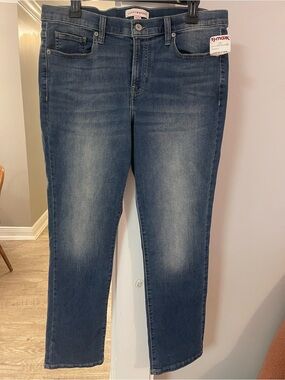 Lucky Brand Women's Straight Leg Jeans in Medium Blue Wash